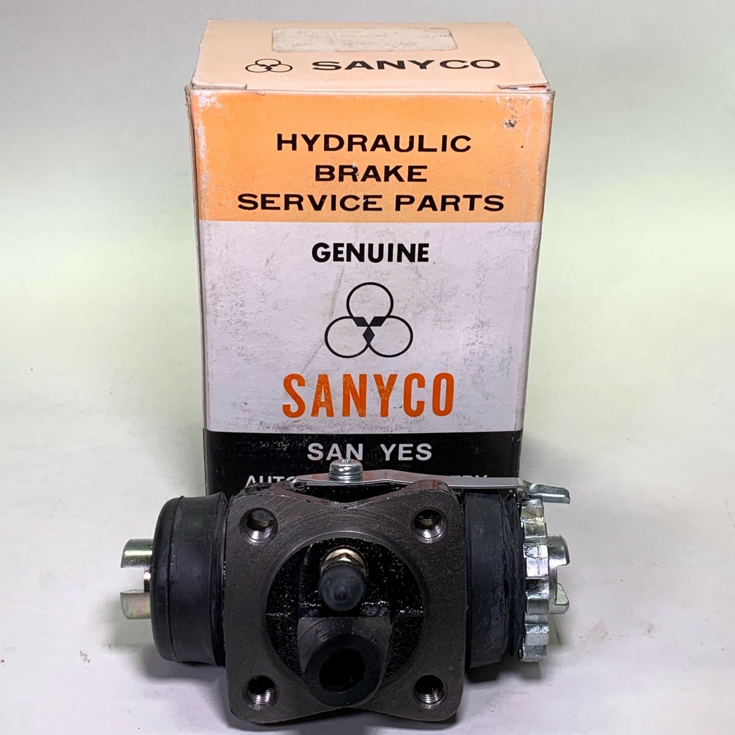 Rear R/H Wheel Cylinder FOR Toyota Landcruiser FJ40 FJ45 6674 JB2167