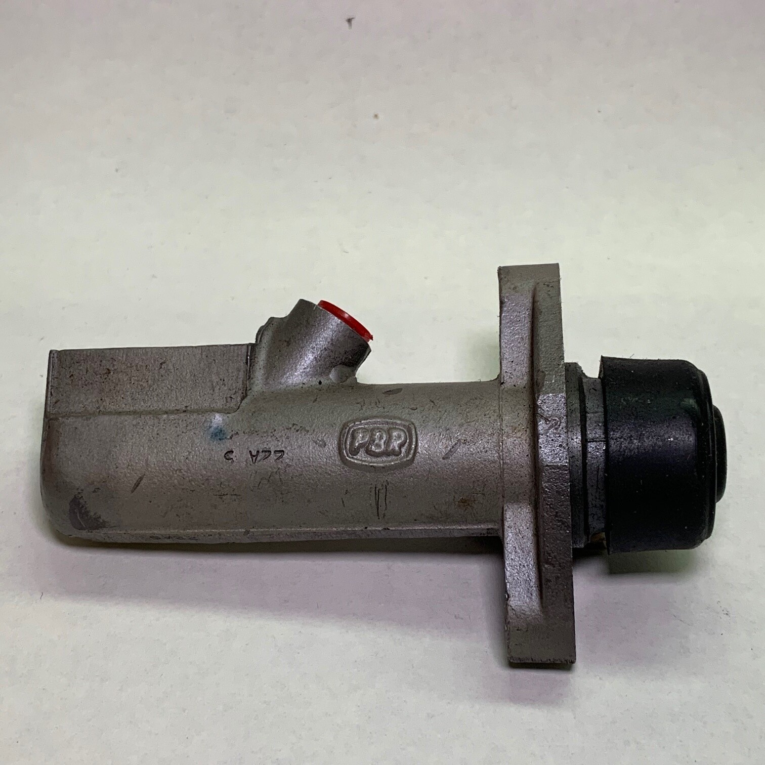 Landrover Discovery 109” 1969 Clutch Master Cylinder P4872 PBR