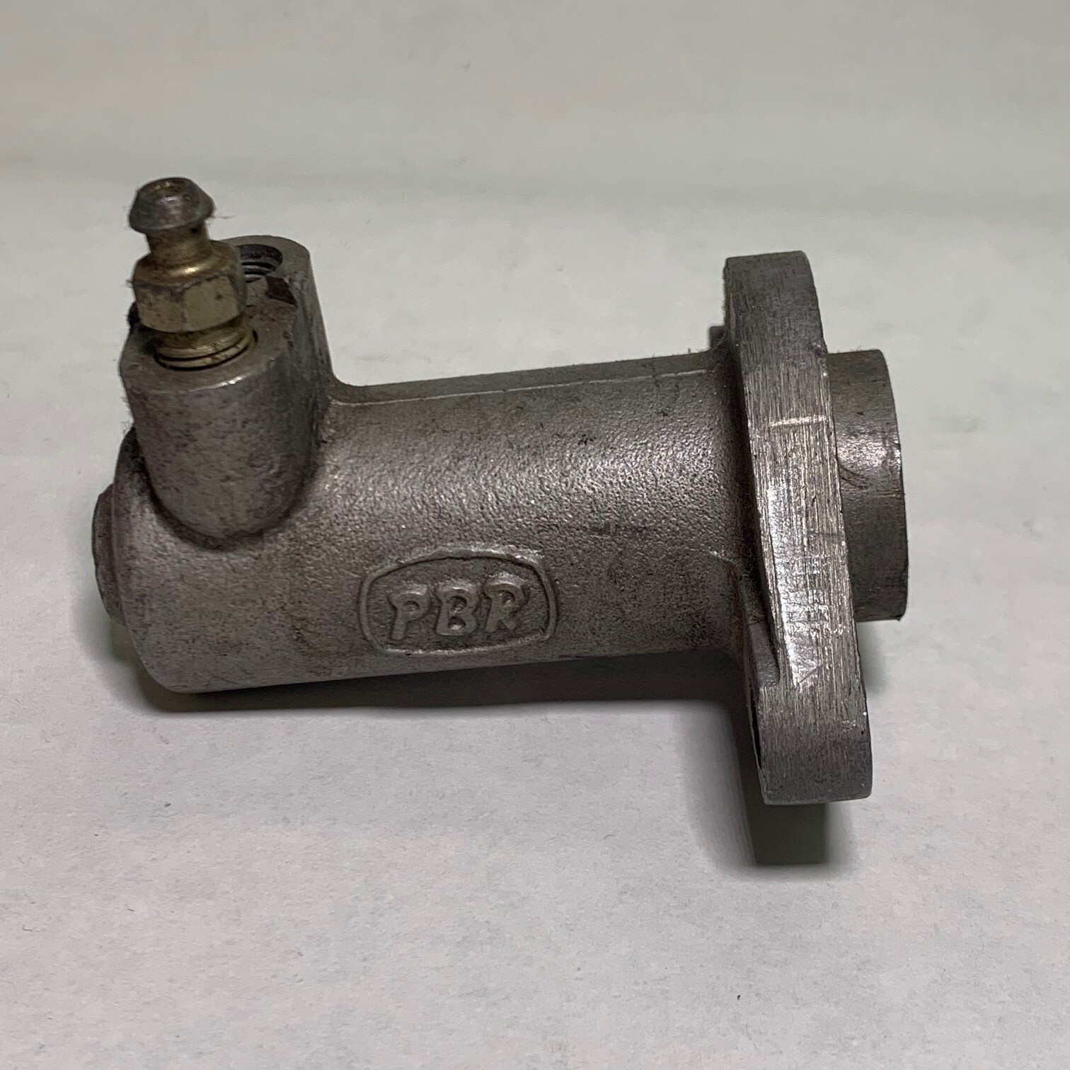 Ford D Series D300 400 500 600 750 Clutch Slave Cylinder P5576 PBR